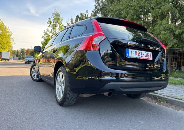 Volvo V60 cena 33900 przebieg: 246000, rok produkcji 2012 z Oborniki Śląskie małe 326